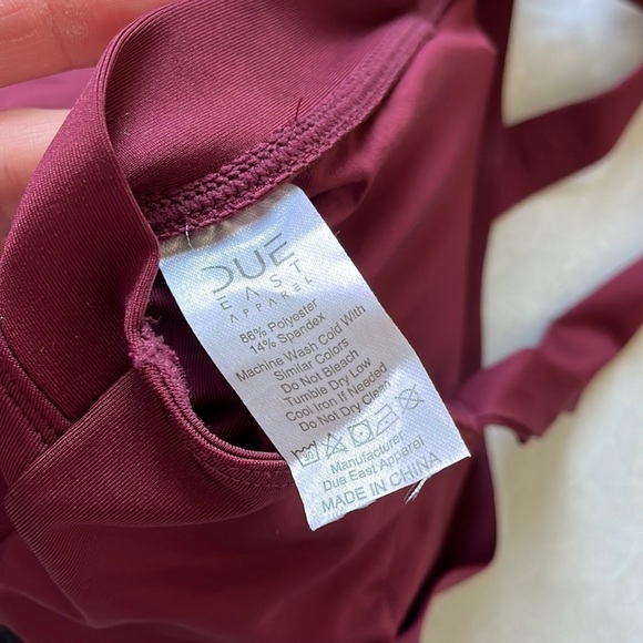 Due East Maroon Red Strappy Criss Cross Back Medium Impact Sports bra - Picture 2 of 5